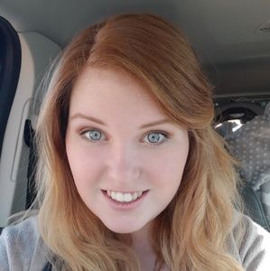 Meet your Posher, Elyse